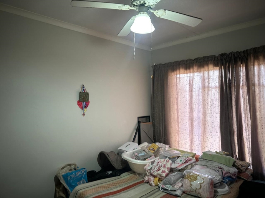 2 Bedroom Property for Sale in Oos Einde North West